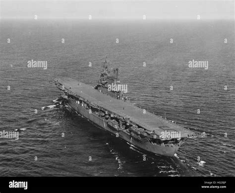 USS Enterprise (CV-6) underway in Puget Sound, 13 September 1945 Stock ...