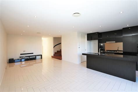 16 Theatre Drive, Benowa QLD 4217 - House For Rent - $900 | Domain