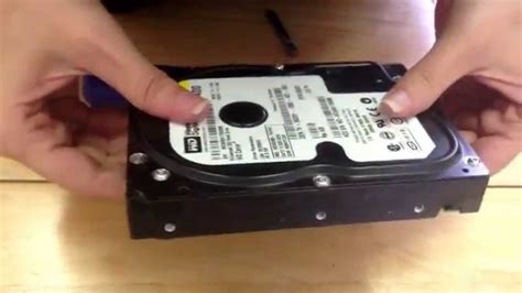 Removing Hard Drive From Desktop Computer 的图像结果