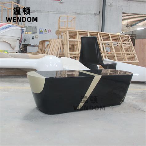 玻璃钢黑色彩绘坐凳 - 深圳市温顿艺术家具有限公司