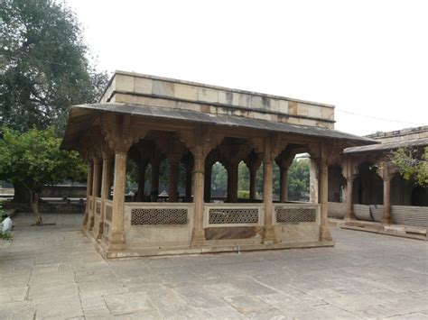 Tombs of Muhammad Ghaus and Tansen in Gwalior | Sarson ke Khet