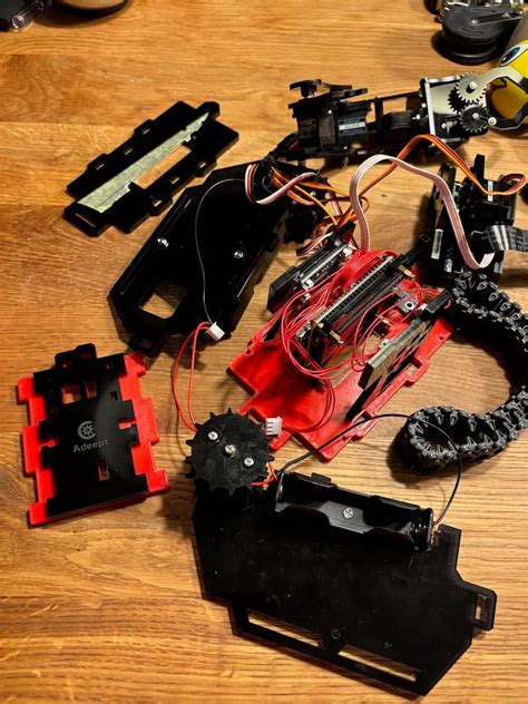 Adeept Rasptank Assembly 的图像结果