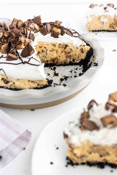 Easy No Bake Reese's Peanut Butter Cup Pie - Simply Scrumptious Eats