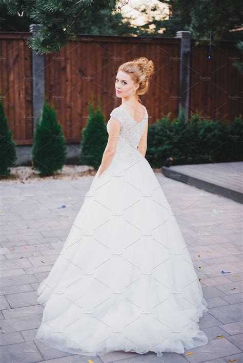 Pretty Bride Woman 的图像结果