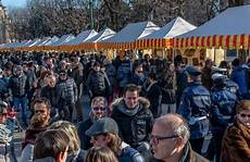 l eco di bergamo in festa centro pedonale e festa cioccolato pienone in citt 224 l eco di bergamo in festa centro pedonale e festa cioccolato pienone in citt 224