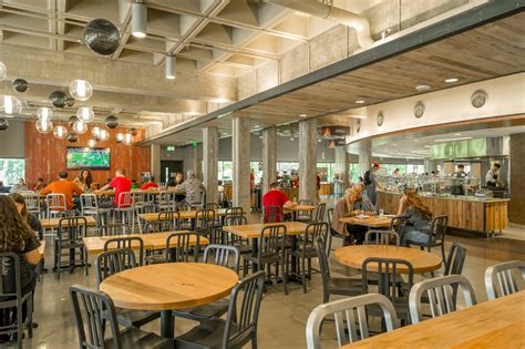 Hampshire Dining Commons at UMass Amherst by Bergmeyer - Architizer