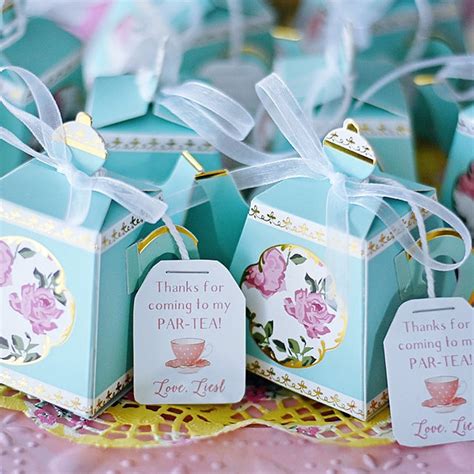 Useful Party Favor Ideas DIY Wedding Favors: 12 Low Cost Ideas Your