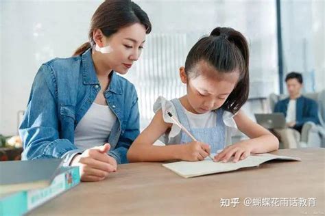 住家家教月薪两三万遭争议，为何家庭教师不能成为一个正当职业？_腾讯新闻