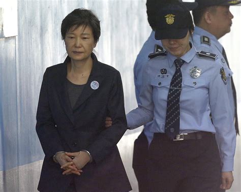 韩媒披露朴槿惠出狱流程！不用回监狱了......_从医院_治疗_首尔