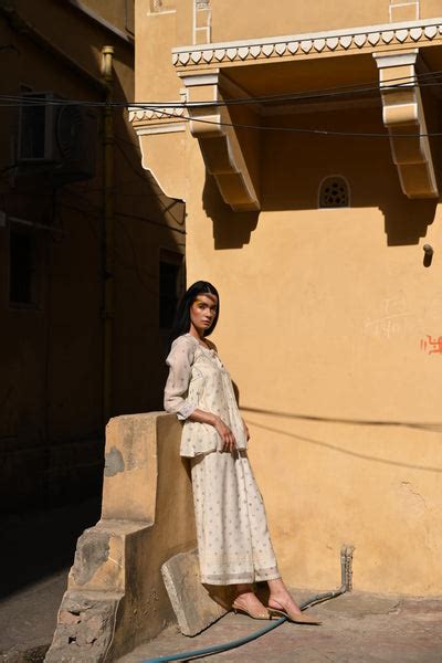 Handcrafted | Slow fashion | Brand made in India – VrisaIndia