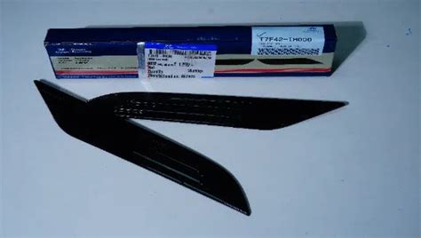 Hood Side Vent - i20 - SASXTRA