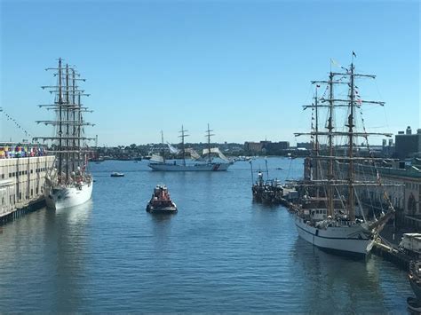 Congress Asset Management Office Photos