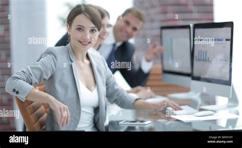 Pics of Business Women 的图像结果