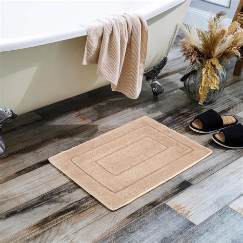 Amazon.com: GRANNY SAYS Bathroom Rugs Non Slip, 16" x 24", Bath Rugs ...