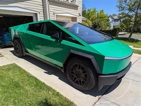 GREEN Vinyl Wrap & PPF Cybertruck -- Photos & Videos | Tesla Cybertruck Forum - Cybertruck ...