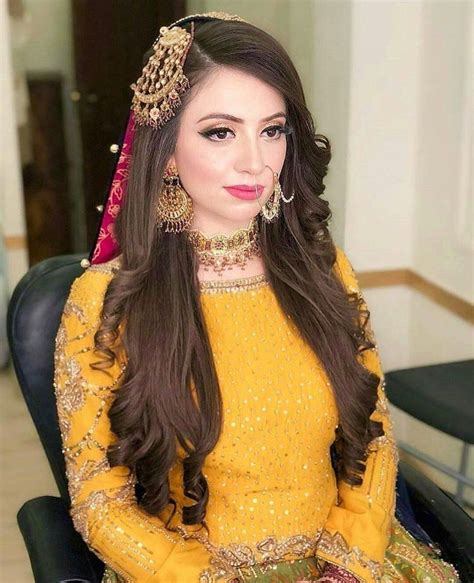 bridal makeup with open hair
