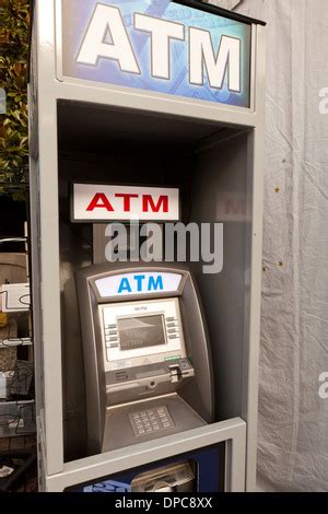 Free Standing ATM Machine 的图像结果