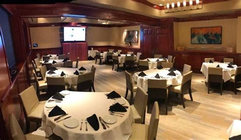 The Woodlands Steakhouse | Fine Dining & Prime Steak | Fleming's