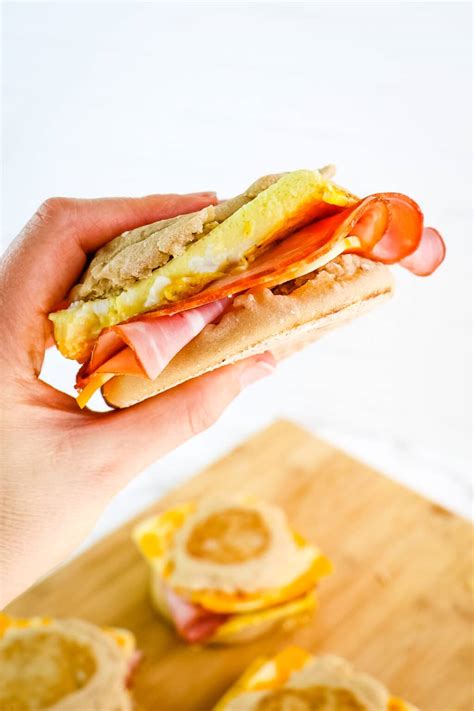 Healthy Breakfast Sandwiches {EASY Freezer Breakfast Sandwiches}
