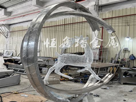 园林景观抽象不锈钢圆环雕塑安装案例展示中国山水之美_w13927702320-站酷ZCOOL