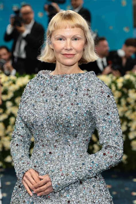 Demi and Pamela Anderson at Met Gala - Page 4 - Blogs & Forums