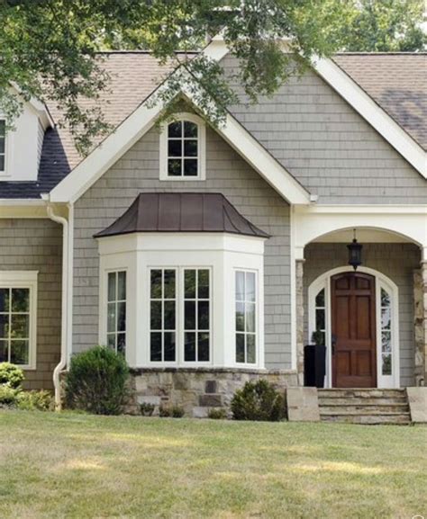 7 Awesome Gray House White Trim Design Combinations for Stylish ...