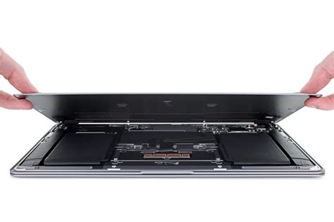 Clean MacBook Pro 2012 Inside 的图像结果