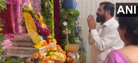 Mumbai: CM Shinde visits MNS Chief Raj Thackeray's residence on Ganesh ...