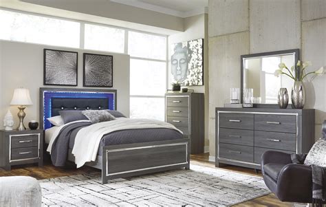 Ashley Lodanna LED Bedroom Set (Queen Bed, Dresser, Mirror, Chest ...
