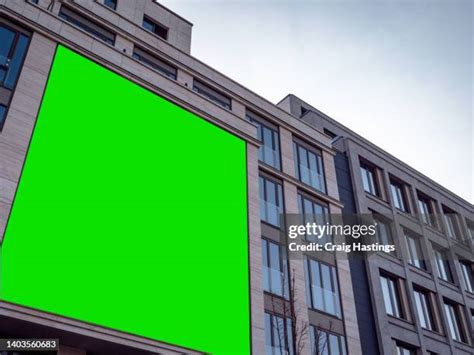Building Green Screen 的图像结果