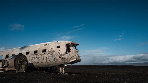 Sólheimasandur Plane Wreck - Iceland's iconic plane wreck - Destary