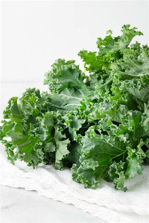 How to Freeze Kale Properly - Smoothies and Shakes