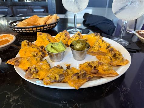 Pluckers moves into Austin's Southpark Meadows community