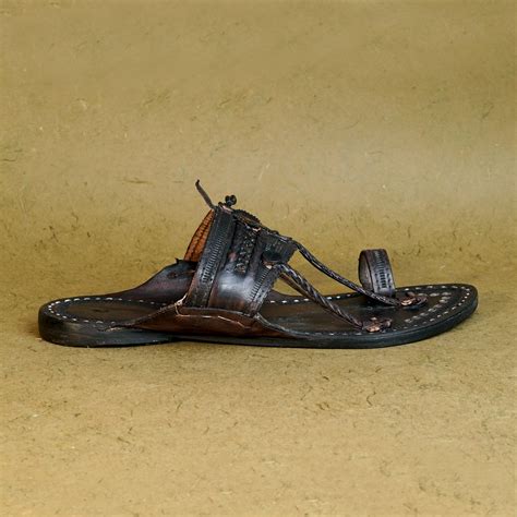 Men’s Typical Kolhapuri Chappal – Soft Leather, Durable Nylon Stitching ...