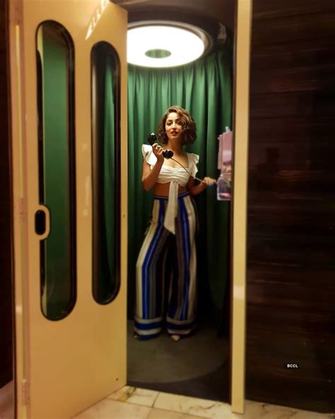Yami Gautam sheds her 'sweet & simple' image with these glamorous ...