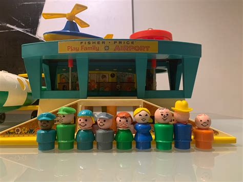 Toys Pretend Play Vintage Fisher Price Deluxe Play Family Little People ...