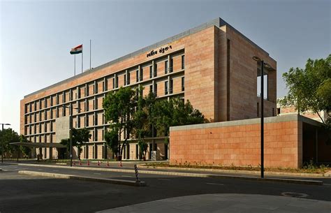 Gujarat transfers 16 IAS officers; Key postings in Vadodara, Bhavnagar