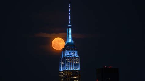 Strawberry Moon 완벽 가이드: 의미·관측 팁·2025년 기록적 저고도 현상 총정리 – 라이브이슈KR