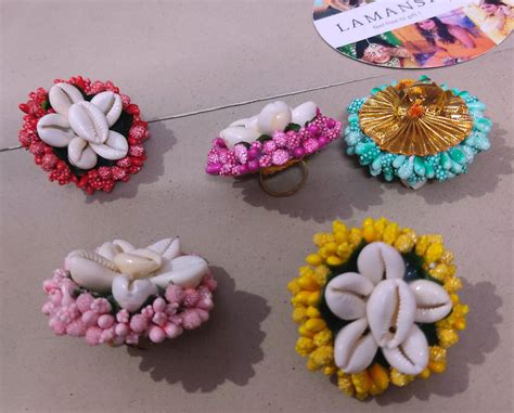 LAMANSH® Pack of 30 Artificial Shells 🌺 Flower 💍Ring's / Bridesmaid Gi ...