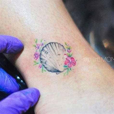 Cute shell tattoo. | Seashell tattoos, Shell tattoos, Beachy tattoos