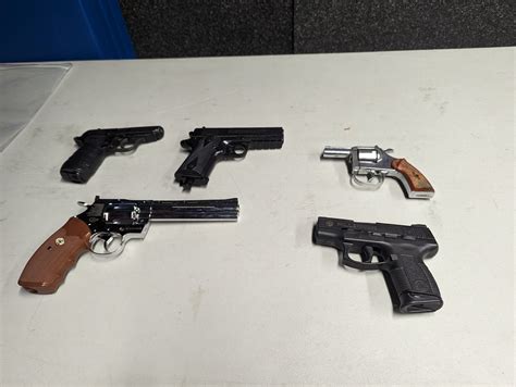 I-Team: Differences between a fake gun and a real gun