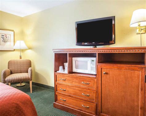 Park Sleep Fly at Quality Inn Sea-Tac Airport | Explore Seattle Southside