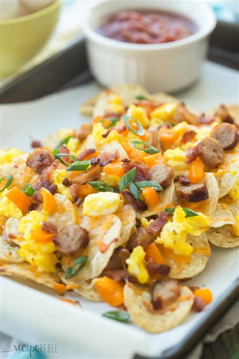These Breakfast Nachos are topped with bacon, breakfast sausage ...