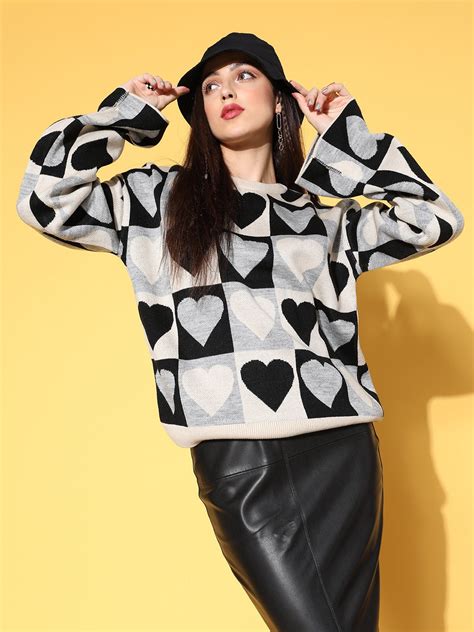 Women Black & Beige Heart Printed Round Neck Acrylic Ribbed Hem Regular ...