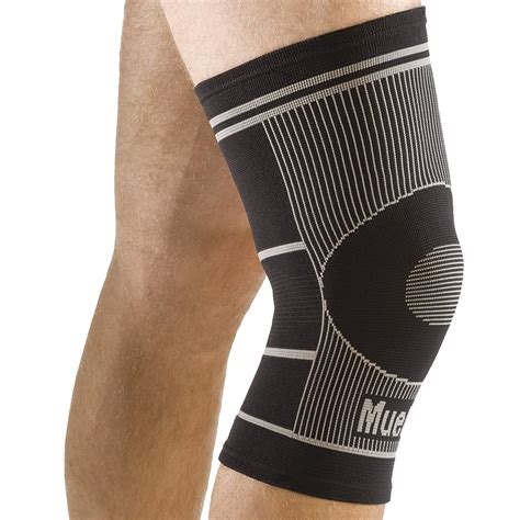 Mueller 4-Way Stretch Knee Support : Sizes Small, Medium, Large. x-large