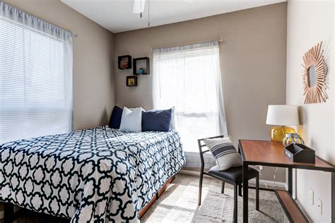 Statesboro Off-Campus Housing Features - Cambridge at Southern