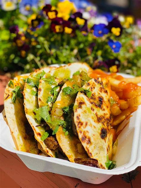 10 BEST Oak Island Restaurants (NC) - Lost In The Carolinas