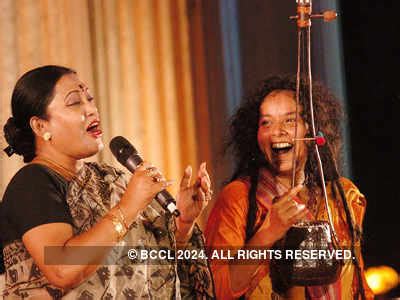 Runa Laila (L) and Usha Uthup (R) jointly perform during Maitree ...