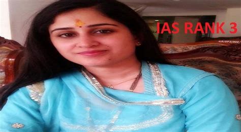 Stuti Charan, IAS – Rank 3 in Civil Services Exam 2012 - xaam.in