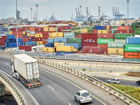 Israeli officials downplay impact of new US tariffs